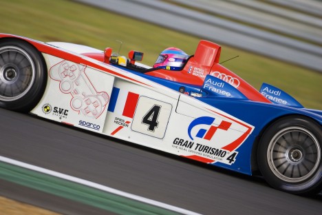 Franck Montagny var en tur af banen og det kostede meget tid for #4 Audi R8'eren! (Foto: Audi Sportpress)